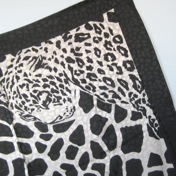 Black Gray Scarf animal print jacquard 34" square Lion Leopard - Picture 4 of 5